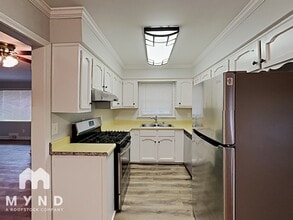 3257 Bobbie Ln in Decatur, GA - Foto de edificio - Building Photo