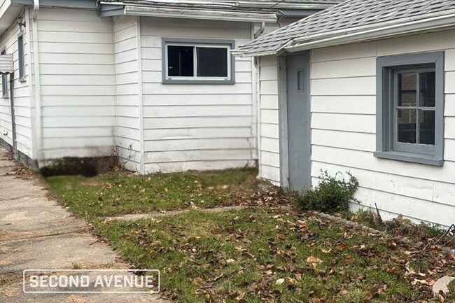 1168 Champaign Rd in Lincoln Park, MI - Foto de edificio - Building Photo