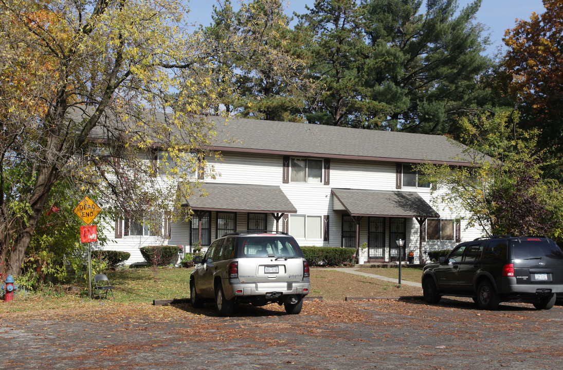 112 Southwoods Ct in Schenectady, NY - Building Photo