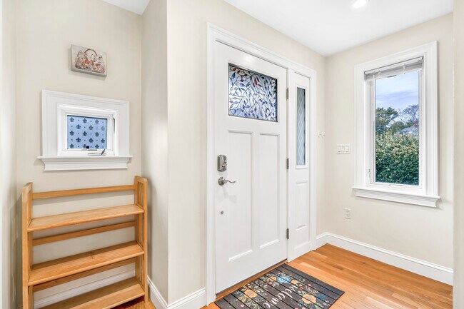 14 Bradbury St in Boston, MA - Building Photo - Building Photo