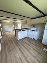 1378 Big Hollow Rd in Blountville, TN - Building Photo - Building Photo