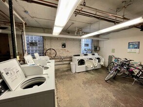 1127 W Farwell Ave in Chicago, IL - Building Photo - Building Photo