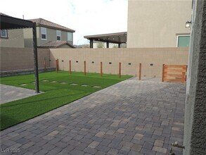 9991 Cluny Ave, Unit Apt 408 in Las Vegas, NV - Building Photo - Building Photo