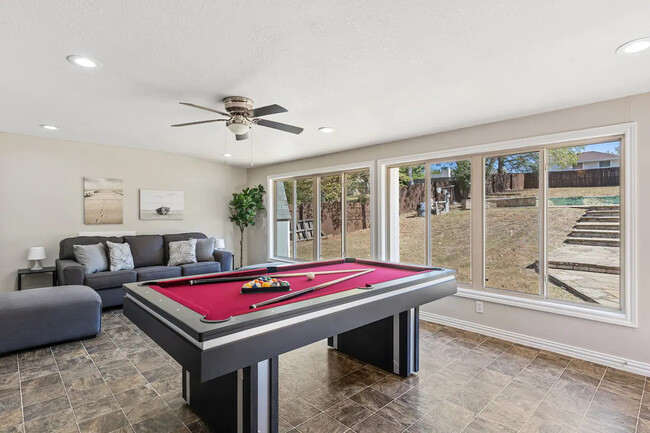 property at 707 Creekside Dr