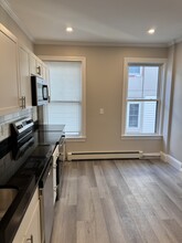 35 Brookline St, Unit 12 in Cambridge, MA - Building Photo - Building Photo