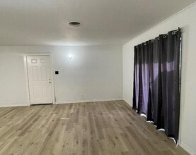 7058 Concho St in Houston, TX - Building Photo - Building Photo