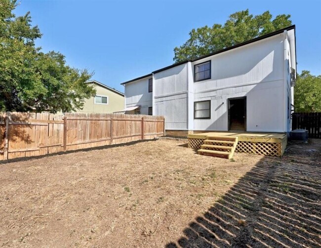 2303 Cedrick Cove in Austin, TX - Building Photo - Building Photo