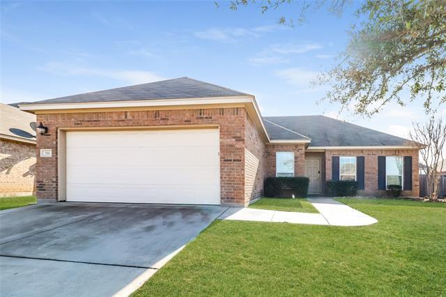 216 Kennedy Ct in Crowley, TX - Building Photo