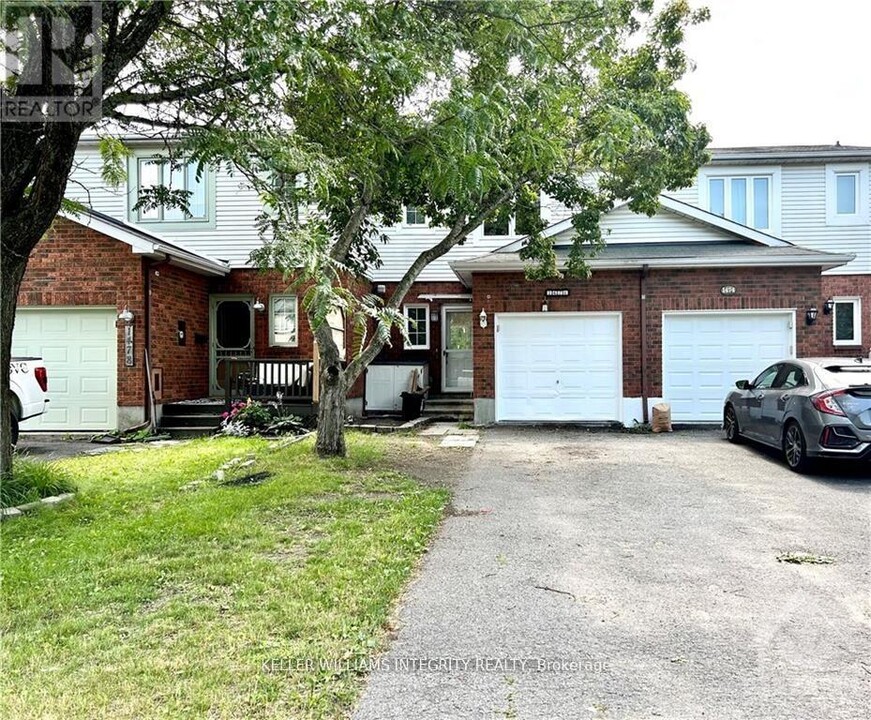 1476 Launay Ave in Ottawa, ON - Building Photo