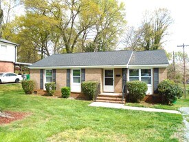 1014 Penrose Ln in Charlotte, NC - Building Photo