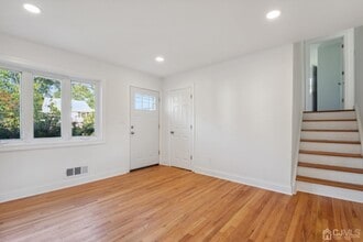 21 Heathcote Ave in Edison, NJ - Building Photo - Building Photo