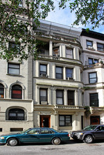 304 W 76th St in New York, NY - Building Photo - Building Photo