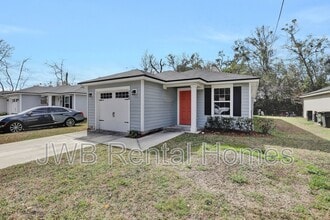 1166 Bertram St in Jacksonville, FL - Building Photo - Building Photo