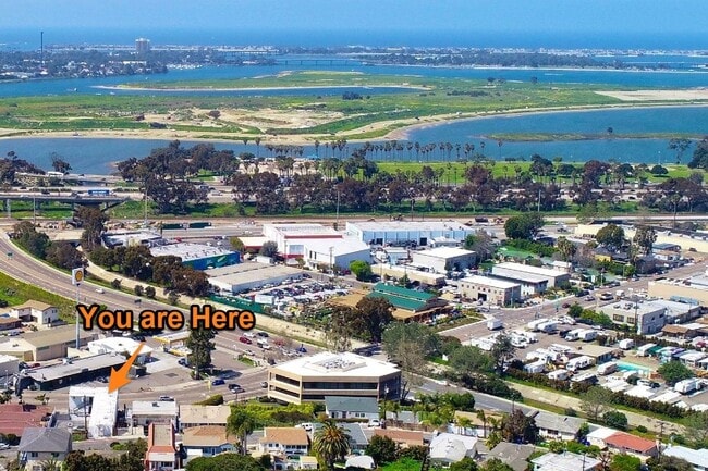 1313 Morena Blvd in San Diego, CA - Foto de edificio - Building Photo