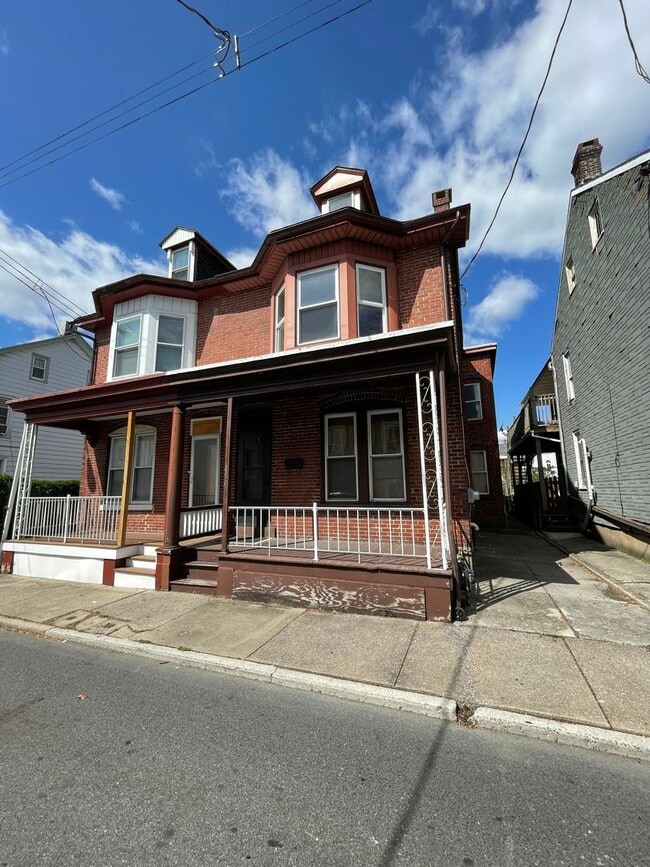 property at 459 New St