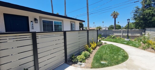 property at 1443 W Almond Ave