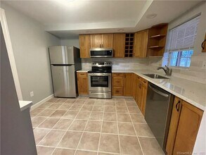 324 Main St in Portland, CT - Building Photo - Building Photo