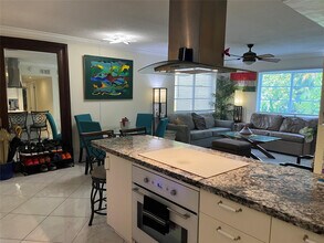 639 W Oakland Park Blvd in Wilton Manors, FL - Building Photo - Building Photo