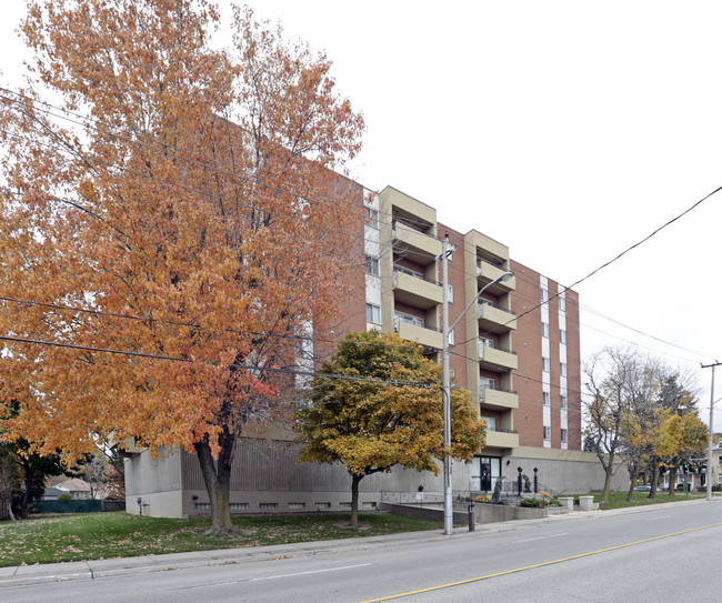 Princess Apartments in Kitchener, ON - Building Photo - Building Photo