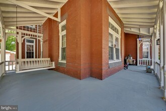 302 E Market St, Unit First Floor in Orwigsburg, PA - Building Photo - Building Photo