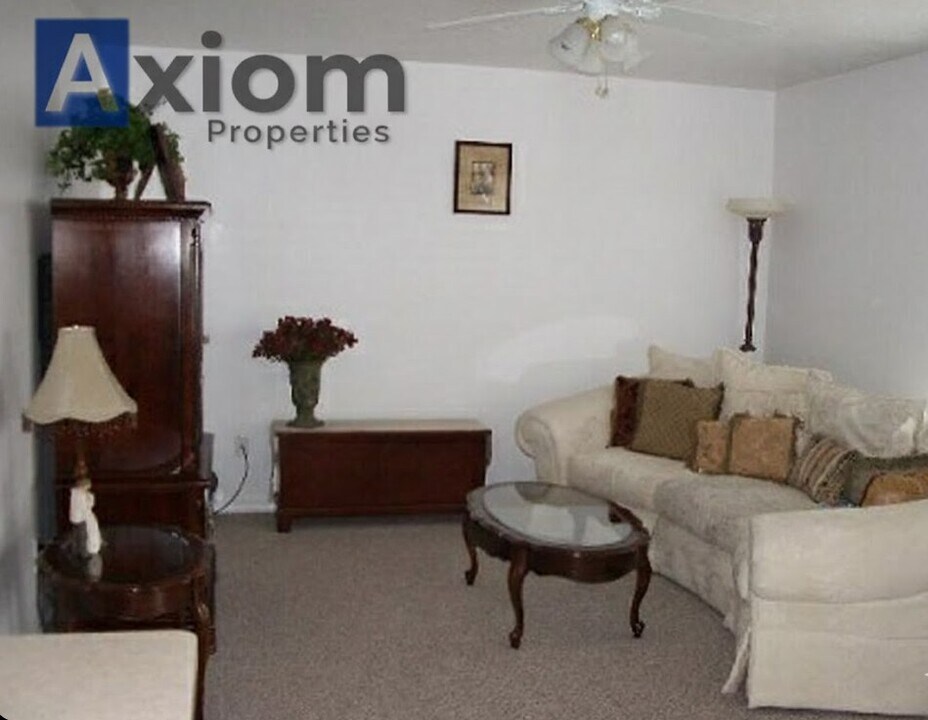 35 W 2nd N in Rexburg, ID - Building Photo