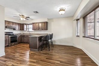 1501 Somerset Pl in Marrero, LA - Building Photo - Building Photo