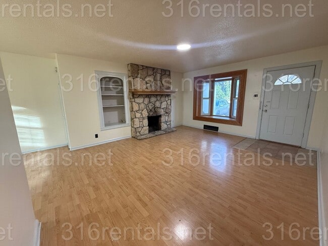 643 S Blf Ave in Wichita, KS - Building Photo - Building Photo