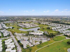 98 Capri B in Delray Beach, FL - Building Photo - Building Photo