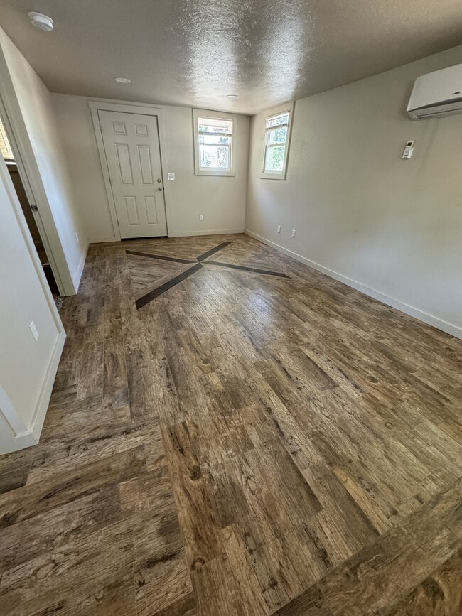 1285 E 4th N in Mountain Home, ID - Building Photo - Building Photo