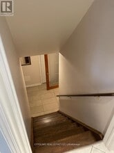 1071 Tupper Dr in Milton, ON - Building Photo - Building Photo