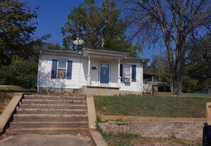 201 Graham St in Marble Hill, MO - Building Photo