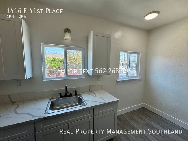 property at 1416 E 41st Pl