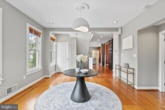 5213 Cathedral Ave NW in Washington, DC - Building Photo - Building Photo