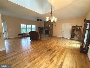 6625 McRaes Rd in Warrenton, VA - Building Photo - Building Photo