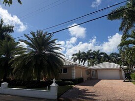 633 Solar Isle Dr in Fort Lauderdale, FL - Building Photo
