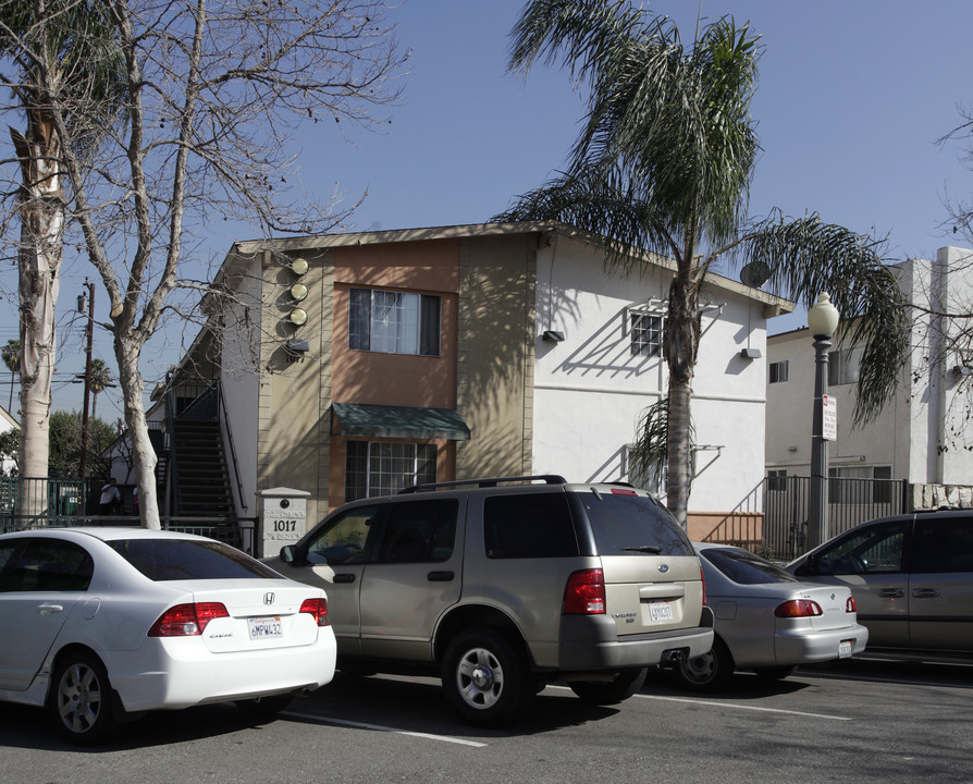 1017 S Minnie St in Santa Ana, CA - Foto de edificio