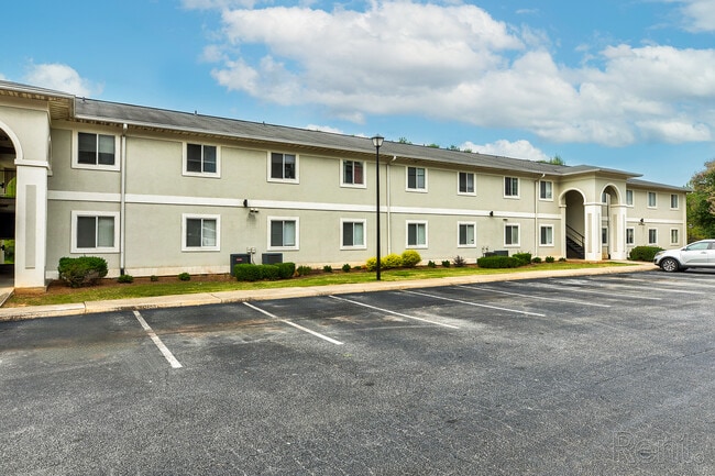 Park View Apartments in Covington, GA - Building Photo - Building Photo