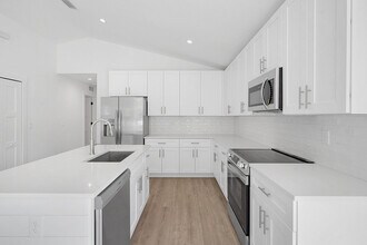 988 W 9th St in St. Augustine, FL - Building Photo - Building Photo