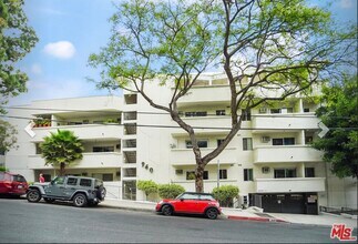 960 Larrabee St, Unit Beatrix Makray in West Hollywood, CA - Foto de edificio - Building Photo