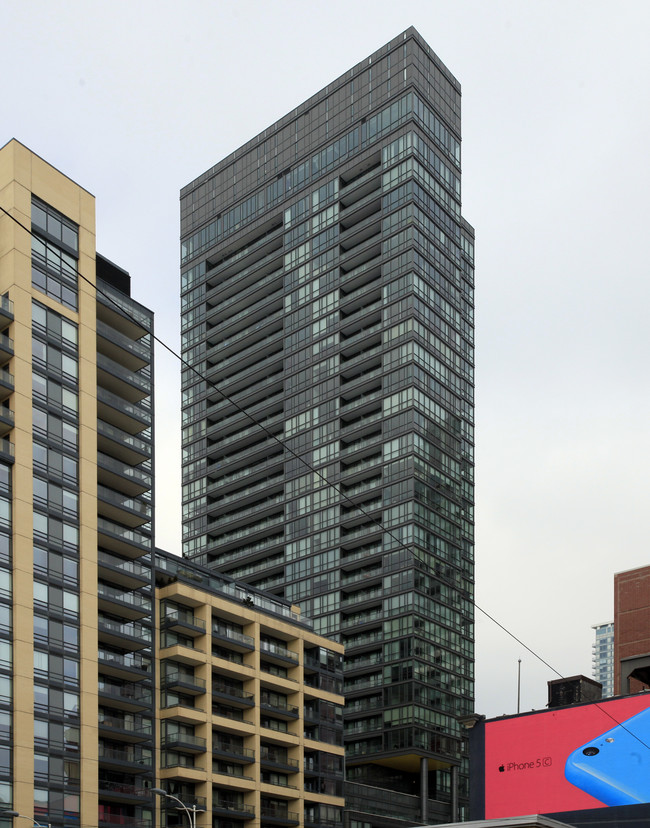 Charlie Condos in Toronto, ON - Building Photo - Building Photo