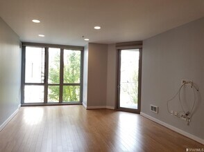 255 Berry St in San Francisco, CA - Building Photo - Building Photo