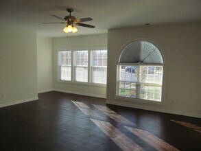2606 Pennoak Way in Greensboro, NC - Building Photo - Building Photo