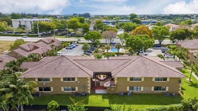 property at 2596 Riverside Dr