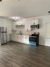 7825 Goode St in Houston, TX - Building Photo - Building Photo