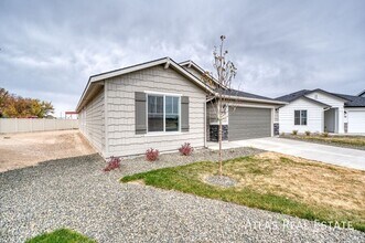 6449 S Faithful Ave in Meridian, ID - Building Photo - Building Photo