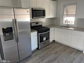 5822 Saul St in Philadelphia, PA - Building Photo
