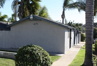 4177-4187 Eta St in San Diego, CA - Building Photo - Building Photo