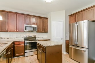 238 Grovemere Ln in Wendell, NC - Foto de edificio - Building Photo