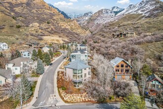 3552 Heughs Canyon Cir in Salt Lake City, UT - Building Photo - Building Photo