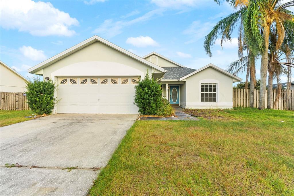 212 Bent Oak Loop in Davenport, FL - Building Photo